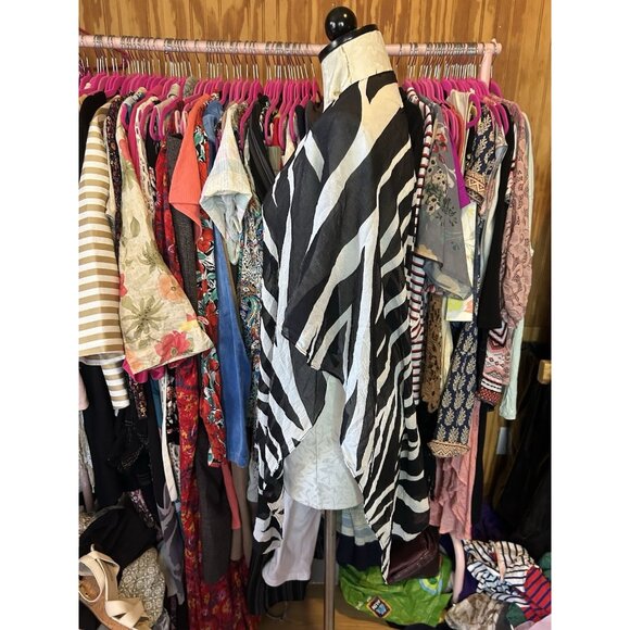 Chico's Size OS Semi-Sheer Black &‎ Cream Zebra Striped Open Shrug Kimono - Picture 5 of 6